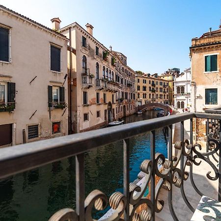 Ln Luxe Apartment Venice Canal View Zewnętrze zdjęcie