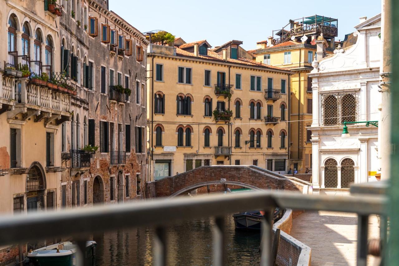 Ln Luxe Apartment Venice Canal View Zewnętrze zdjęcie